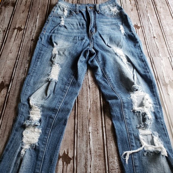 Fashion Nova Distressed Skinny Jeans - Picture 3 of 8